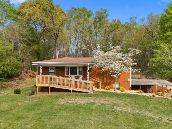 1878 Broadway Dr, Bean Station, TN 37708