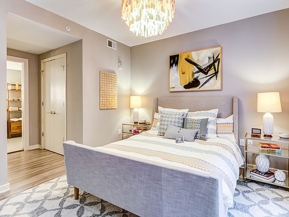 3rd image of 450 K St NW APT 1007