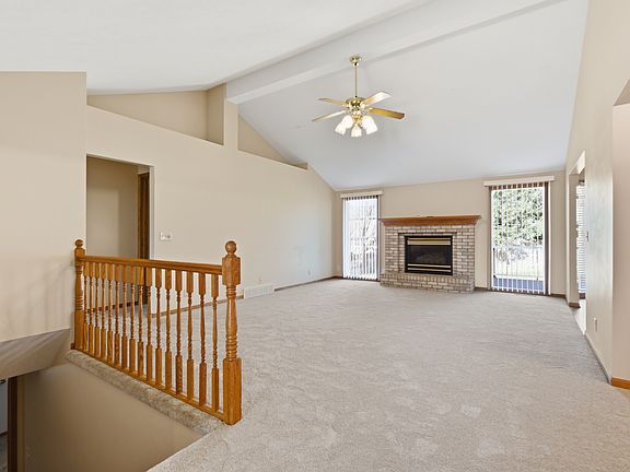 5th image of 16860 Karen St