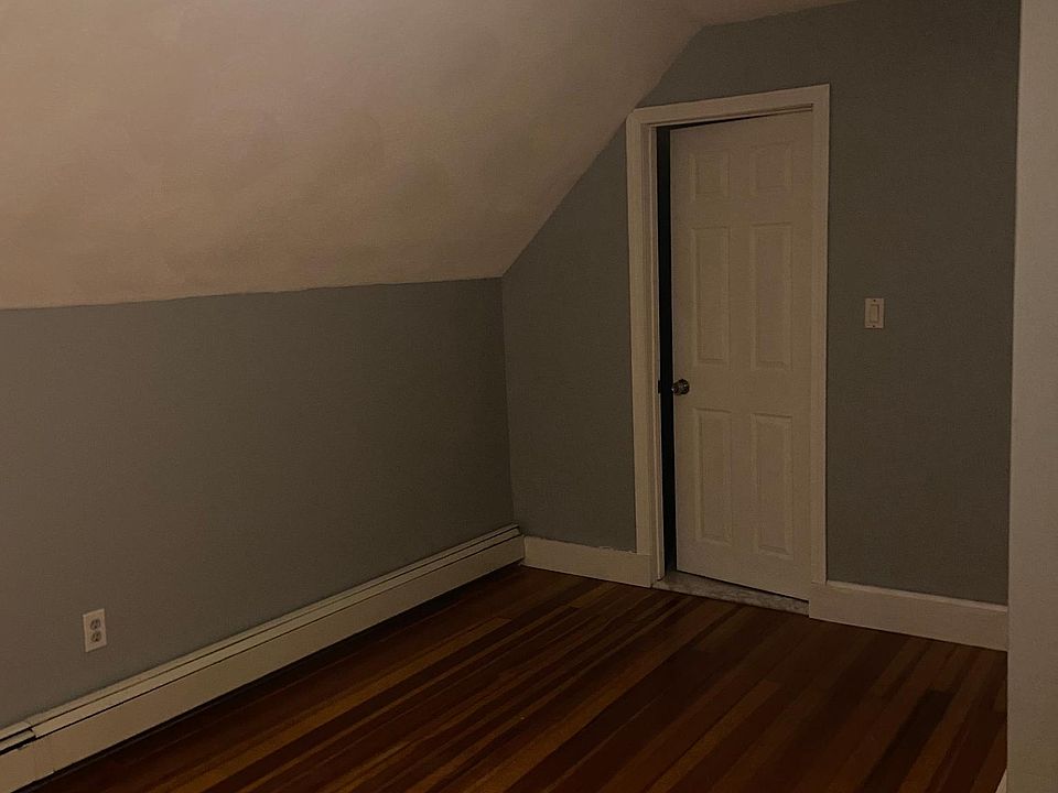1st image of 389 Lincoln Ave Unit 2