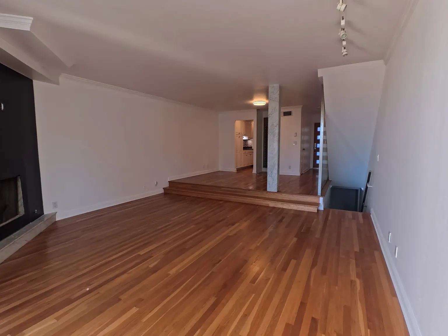 Diamond Heights Townhouse — Photo 4