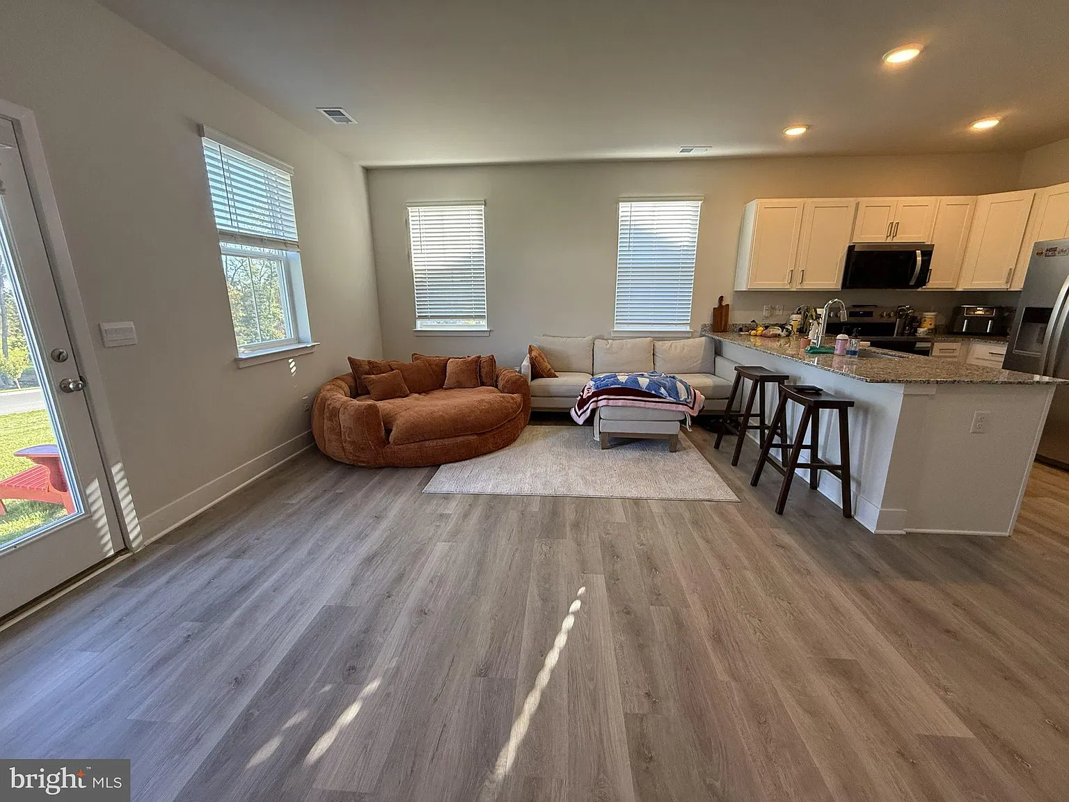 3 bed, 2.5 bath, 1500 sqft, $2,000 — Photo 4