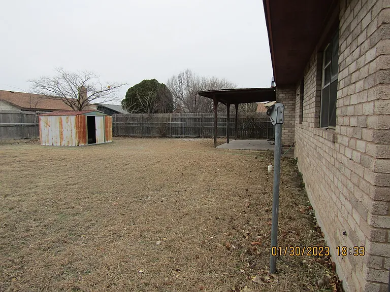 7008 NW Kingsbury Ave — Photo 22