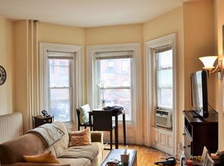225 Newbury St APT 3F, Boston, MA 02116