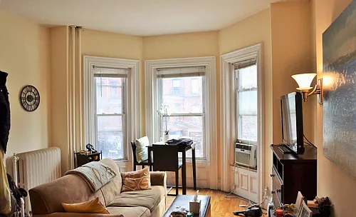 225 Newbury St #3F Photo 1