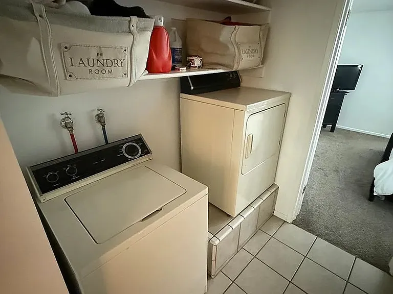 1565 E 775 S #6 — Photo 14
