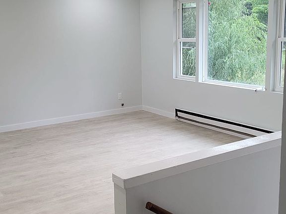 4th image of 326 Budd Rd #2