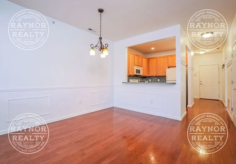 508 Person St #303 — Photo 11