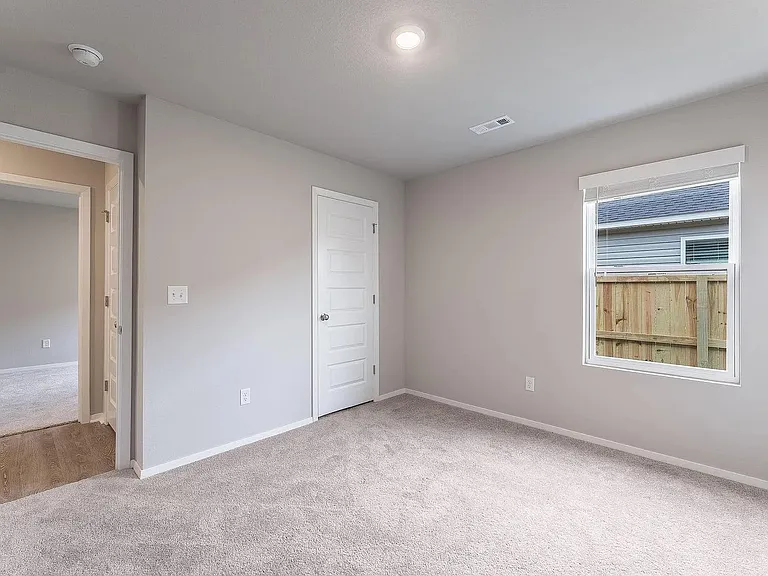 2527 E Meramec St — Photo 6