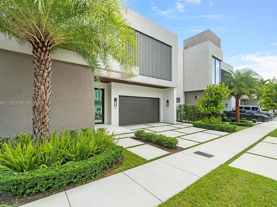 10536 NW 67th Ter