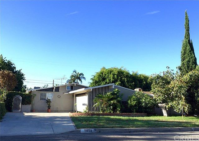 2nd image of 11650 Waddell St