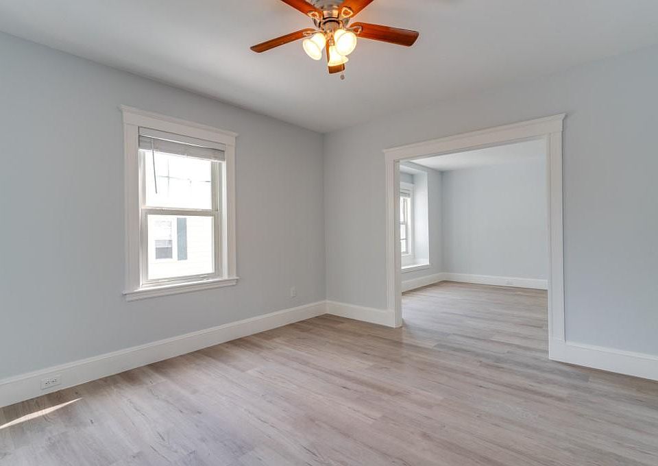 1st image of 62 Verchild St
