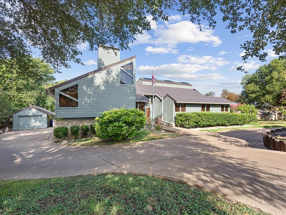 1st image of 3724 Greenleaf Dr