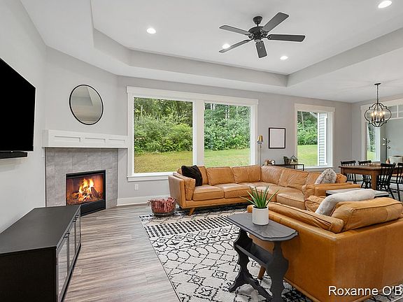 5th image of 2832 Provin Oaks Ct NE