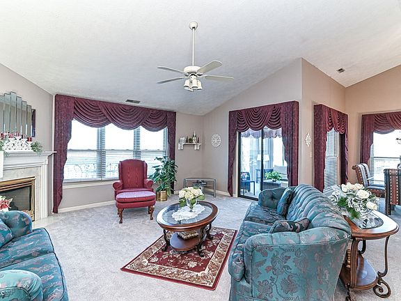 3rd image of 5550 Crystal Bay West Dr