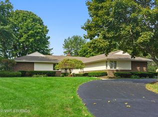 128 Colony Dr, Inverness, IL 60010