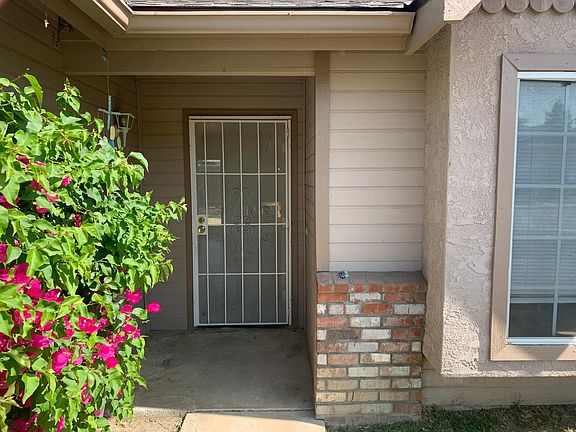 3rd image of 1806 E Laurel Ave