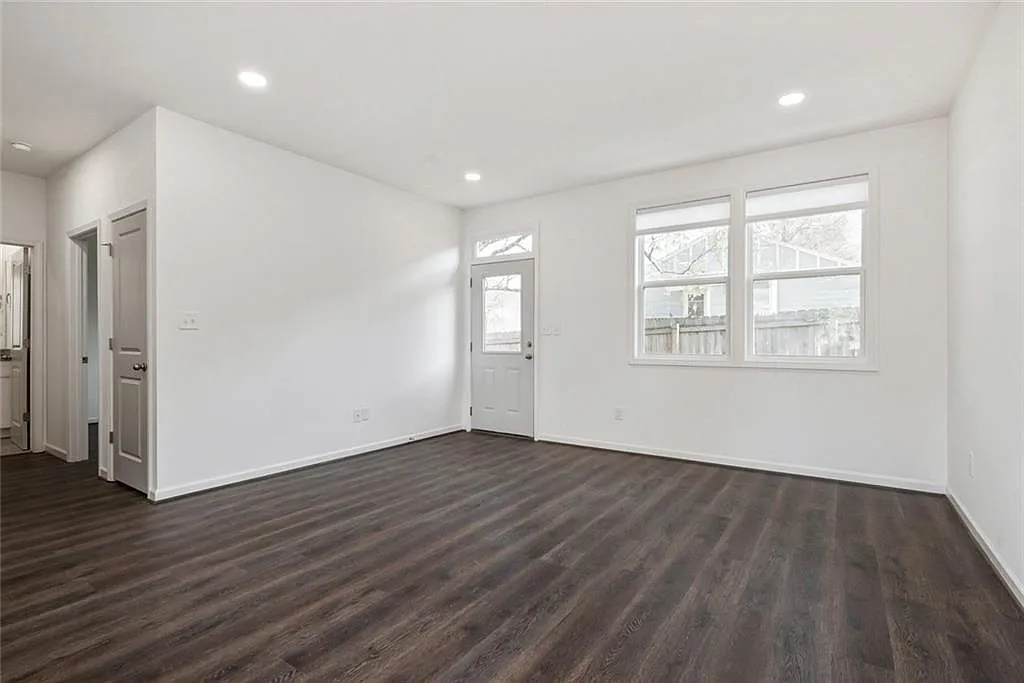 1 bed, 1.0 bath, 603 sqft, $1,600 — Photo 4