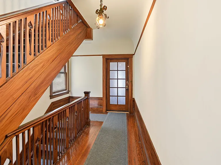 380 29th St #2 — Photo 30
