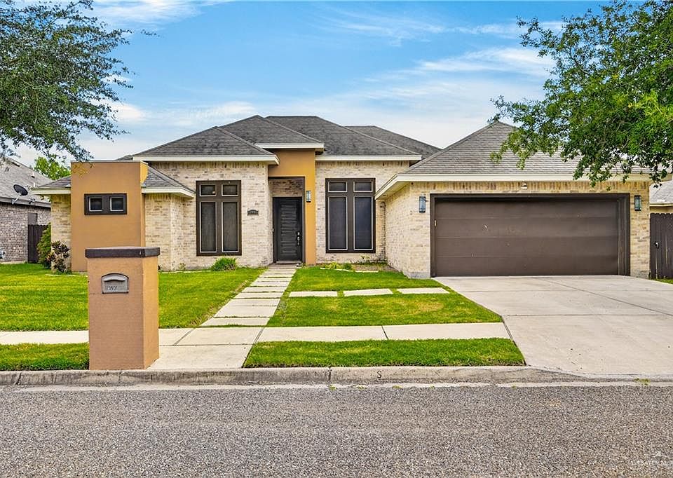1st image of 3901 Falcon Dr