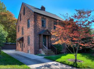 1909 S Compton Rd, Cleveland Heights, OH 44118