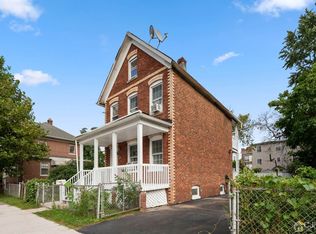 34 Emerson St, Carteret, NJ 07008