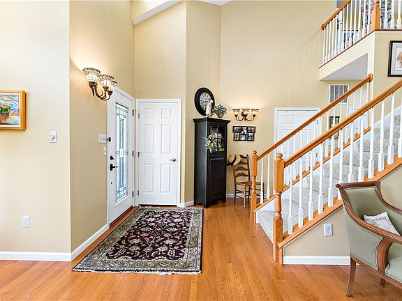 2nd image of 5001 Jackson Dr