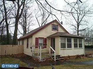 58 W Woodburn Ave, Pine Hill, NJ 08021