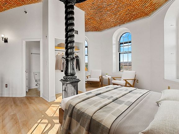 5th image of 201 Thorndike St #2-312