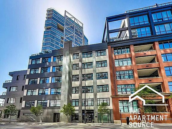 5th image of 668 N Kingsbury St #2