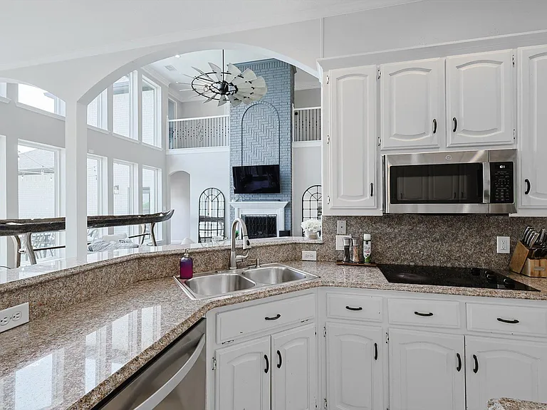 4710 Scenic Dr — Photo 17
