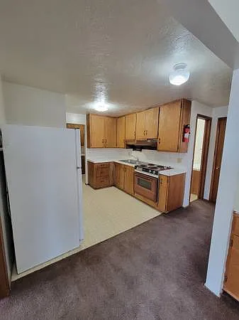560 N Water Ave #4 — Photo 5