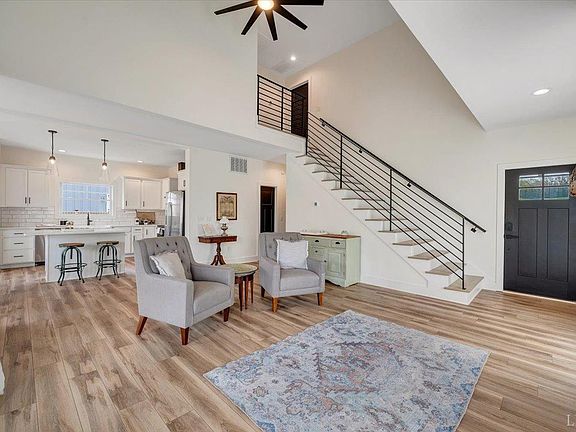 3rd image of 111 Retreat Ln