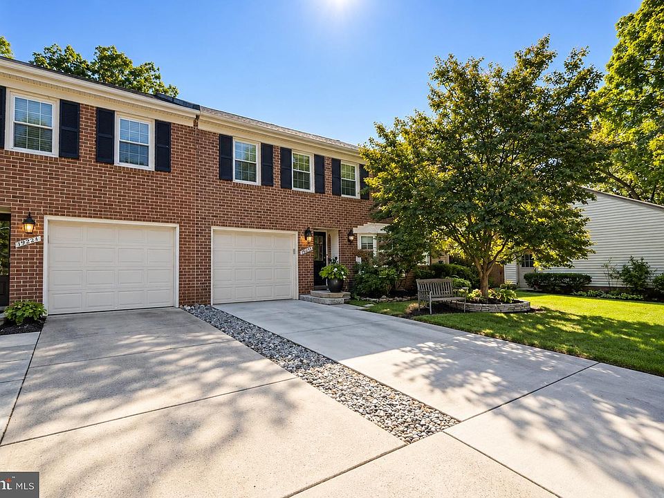 1st image of 19225 Dunbridge Way