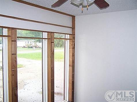 4th image of 375 County Road 2840