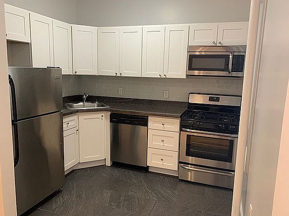 2nd image of 612 Flatbush Ave APT C1