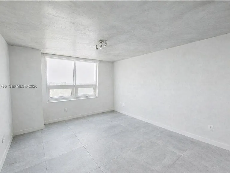 3250 NE 1st Ave #Penthouse 1115 — Photo 11