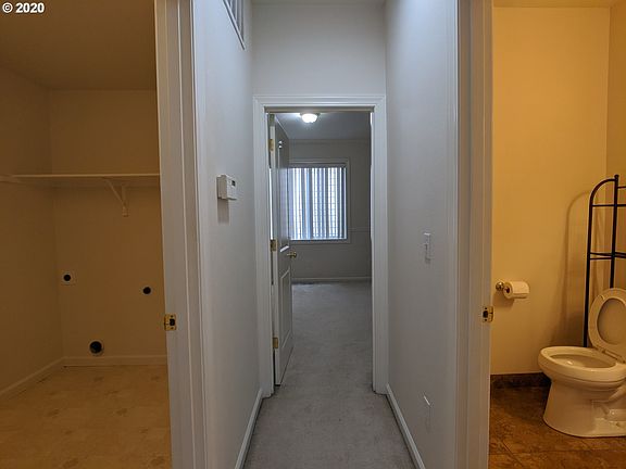 4th image of 3806 NE 174th Ct
