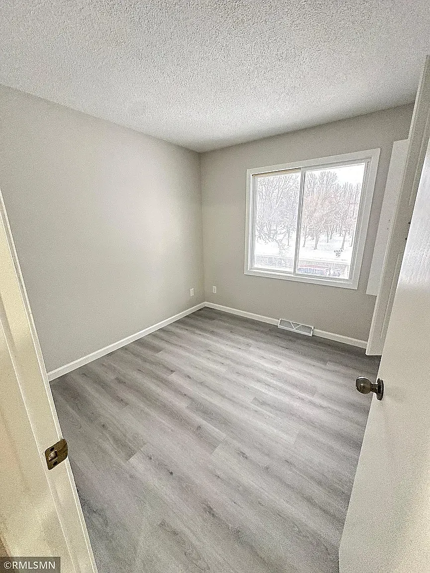 3 bed, 1.5 bath, 1500 sqft, $2,195 — Photo 4