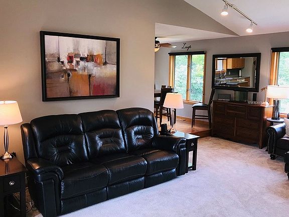 2nd image of 412 Shorewood Dr