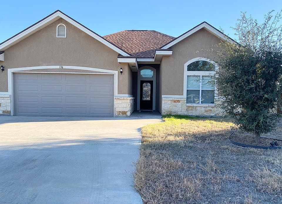 1st image of 136 Alazan Dr