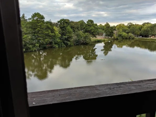 8149 Cedar Glen Dr, Charlotte, NC 28212