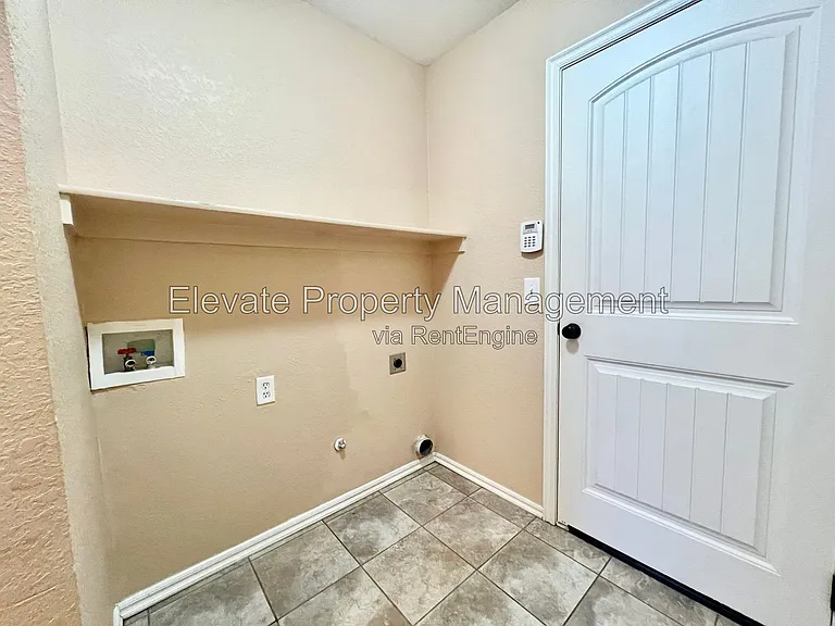 16405 Otter Dr — Photo 24
