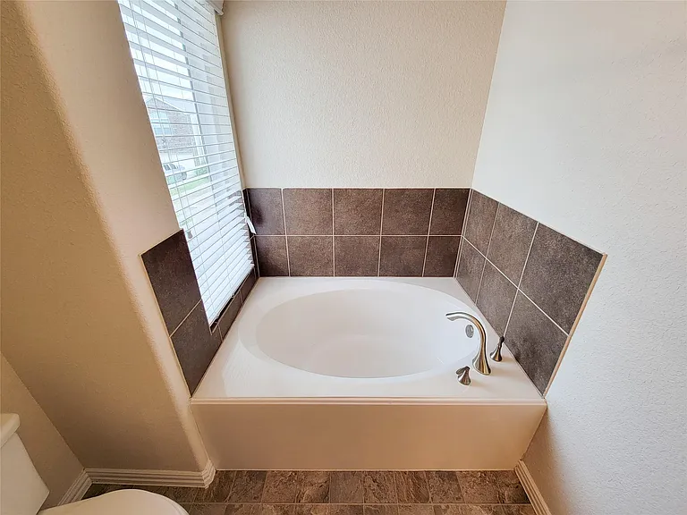 5209 Dauntless Dr — Photo 28