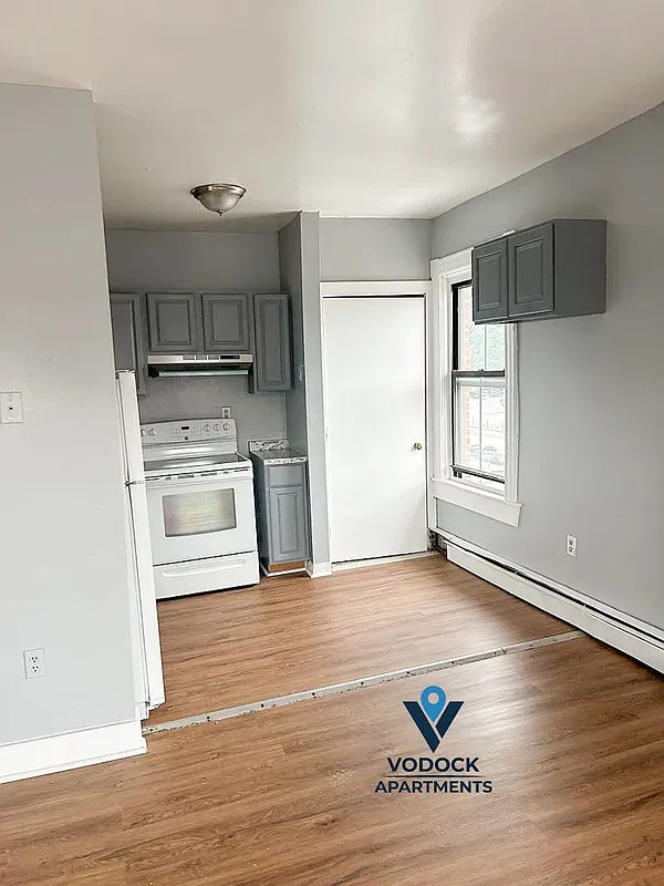 641 Park #B2 — Photo 2