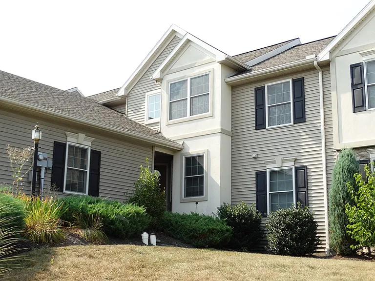 1169 Hammon Ave — Photo 2