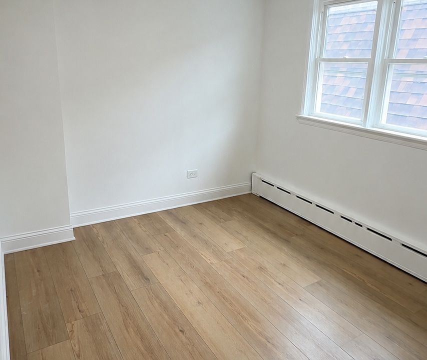 1st image of 948 N Trumbull Ave #2