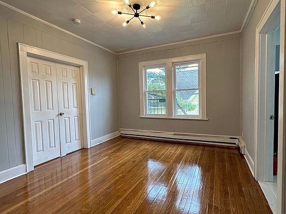5th image of 240 E 9th St #9