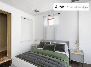 2430 N Spaulding Ave #1-C, Chicago, IL 60647