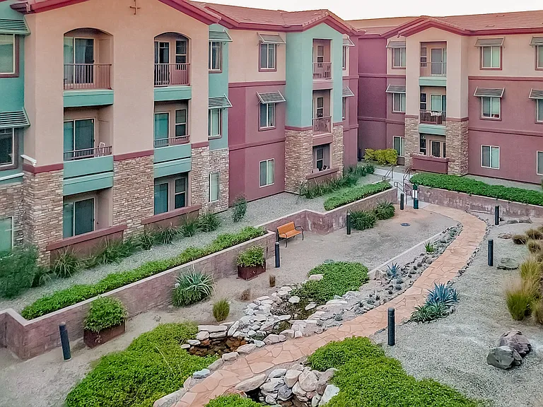 Ascend at Red Mountain — Photo 22